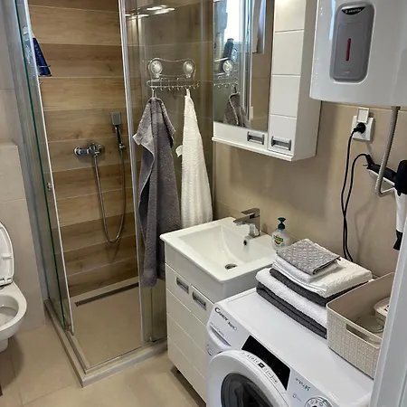 Uno Lux 贝尔格莱德