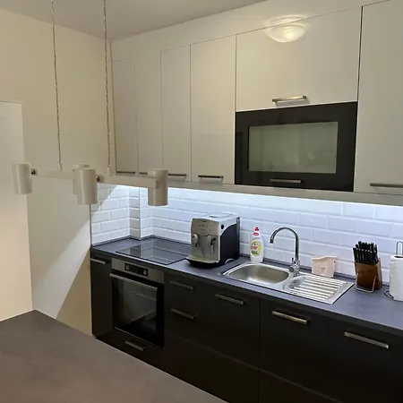 Uno Lux 贝尔格莱德